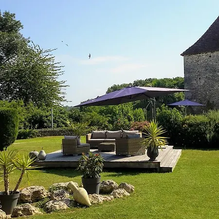 Le Grand Cedre Lolme